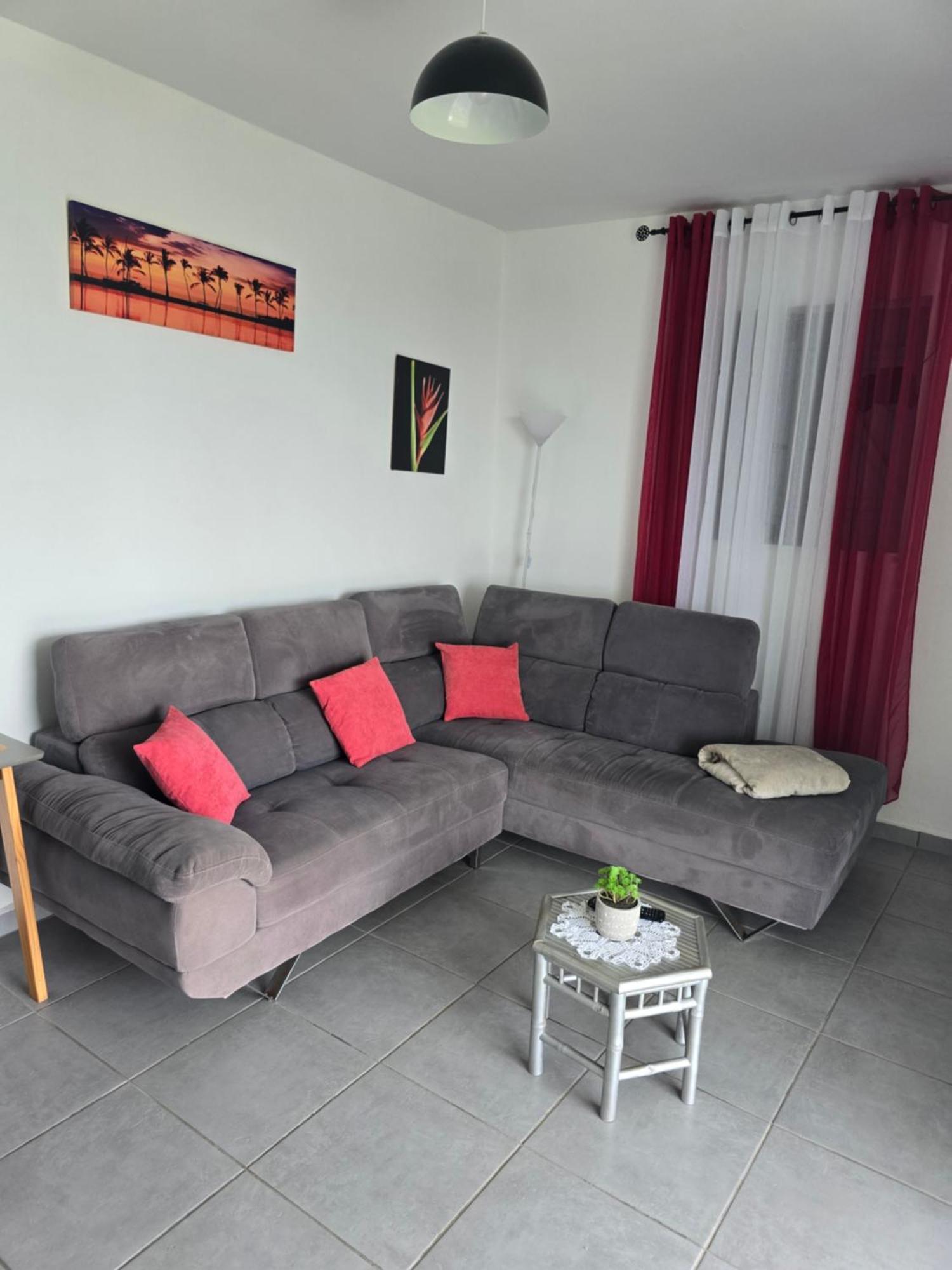 Maison Laurencia - Appartement De L'Etage 상트 안느 외부 사진