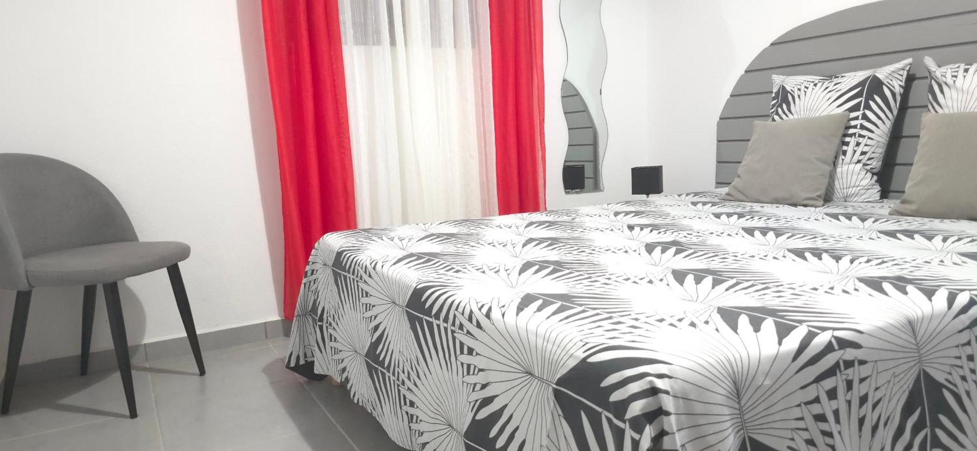 Maison Laurencia - Appartement De L'Etage 상트 안느 외부 사진